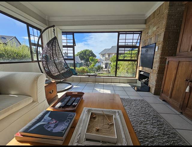 2 BEDROOM APARTMENT FOR SALE IN MOSSEL BAY GOLF ESTATE